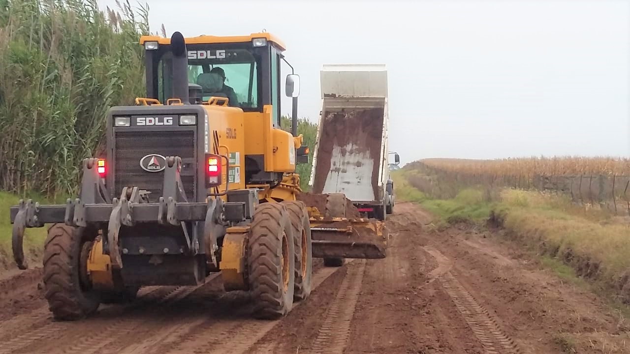 Mejoras y mantenimiento en la red terciaria del ejido piquense