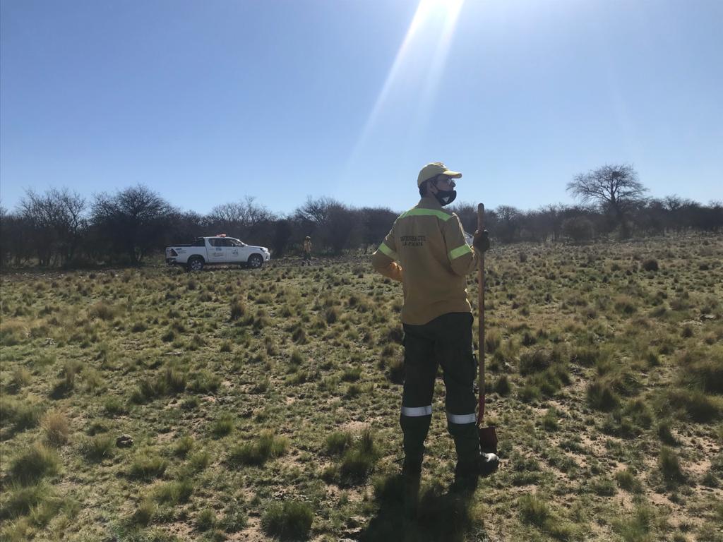 Se contuvo un incendio en un tramo de banquina de Ruta 14