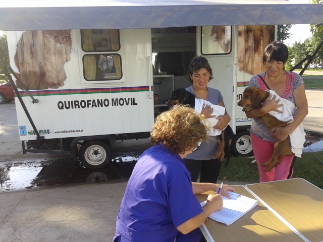 El quirófano de veterinarias recorrió el oeste