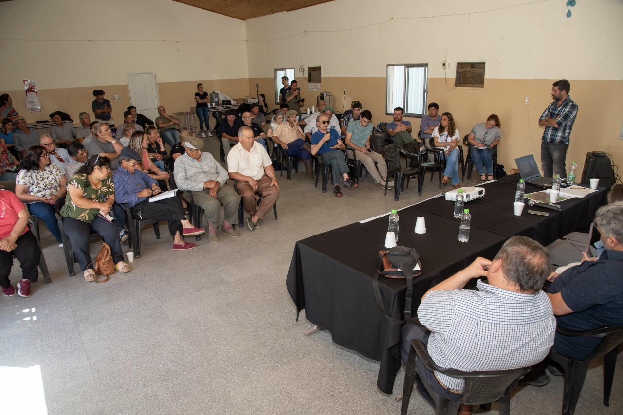 Producción se reunió con productores de Santa Isabel