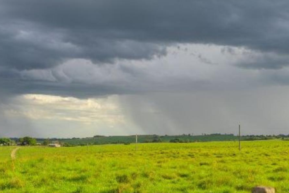 Lluvias y tormentas intensas en el centro-este del país, más alerta naranja en varias provincias