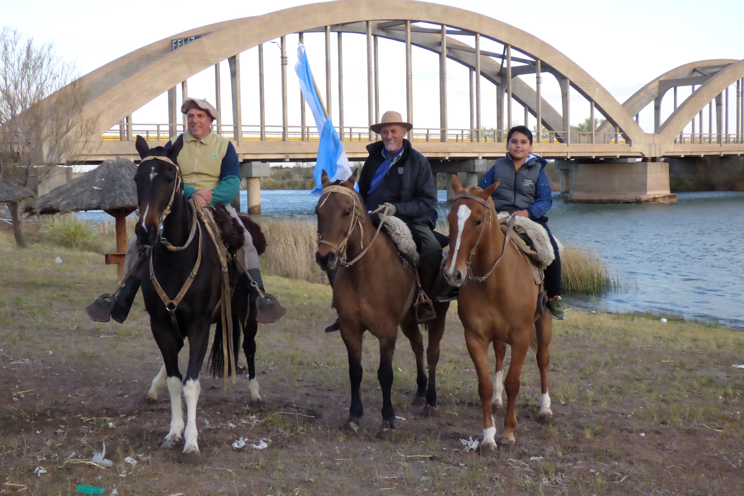 «Cabalgata por la Historia” unió Victorica con Gobernador Duval