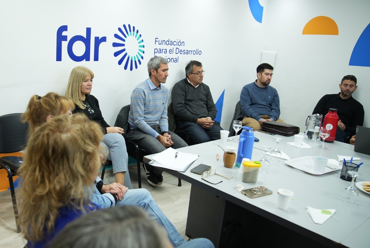 Apuntan a «promover la internacionalización», dijo Carrizo