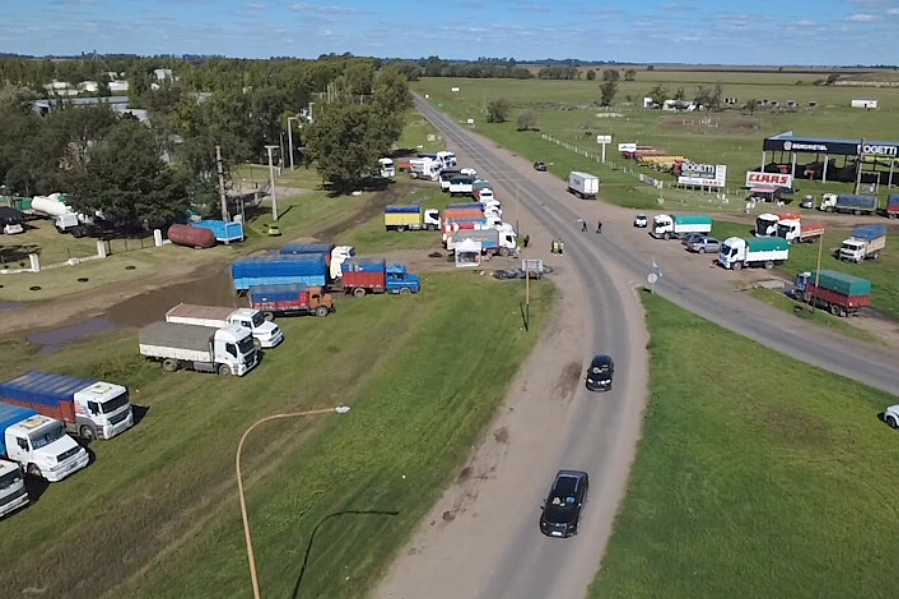 El paro de transportistas se concentra en Pico