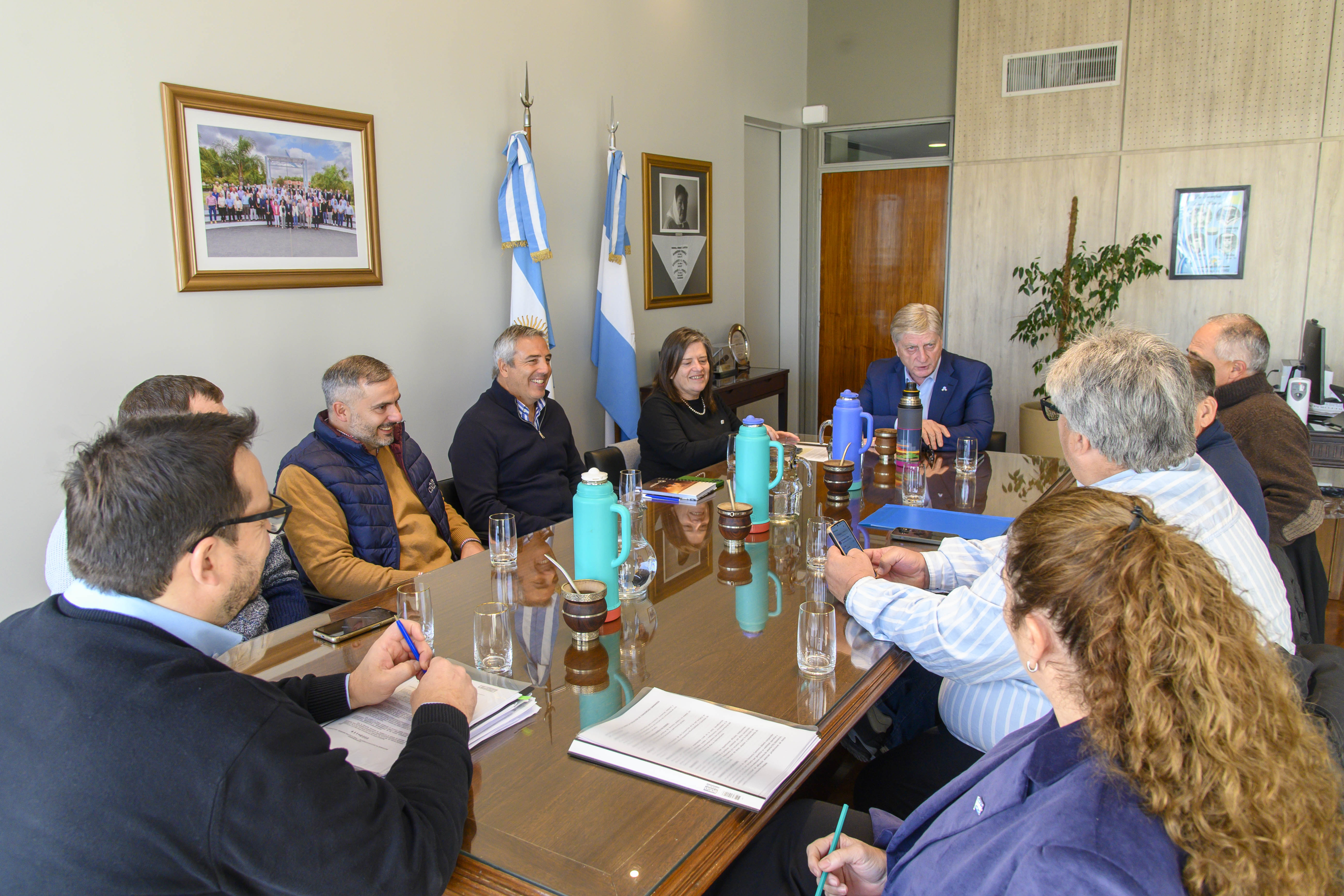 El gobierno pampeano y las entidades del agro reunidos por los caminos