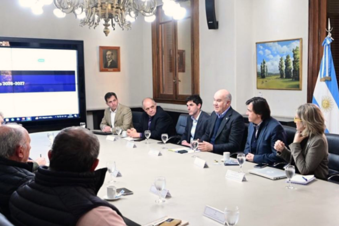 El gobierno y la Mesa de Enlace reunidos por El Niño